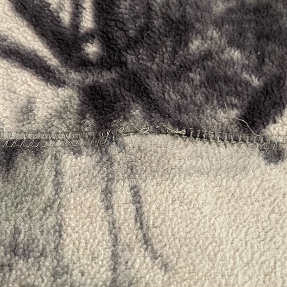 Cabela’s Men’s Fleece Zip Up Jacket - Picture 7 of 7